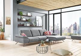 Ob Sie Es Sich Nach Einem Langen Tag Gemutlich Machen Wollen Oder Gaste In Geselliger Runde Herzlich Willkommen Heissen Die Ecksofa Wohnzimmer Inspiration Sofa