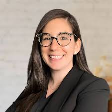 Jennifer Swift's Instagram, Twitter & Facebook