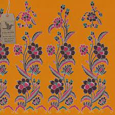 Ada berbagai corak dengan pilihan warna yang berani di setiap batik yang diproduksi. Kain Batik Motif Bunga Mawar Unik Kuning Ukuran 2 Meter Lebih Lazada Indonesia