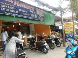 My luck has been quite similar. Restaurante Warung Pangestu Tulungagung Jl Adil No 45