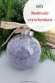 Kurz vor weihnachten tritt immer wieder das selbe problem auf: Badesalz Einfach Selber Machen Schnelle Geschenkidee Zu Weihnachten Simplylovelychaos Originelle Weihnachtsgeschenke Geschenke Fur Freund Weihnachten Kleine Geschenke Basteln Weihnachten