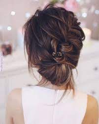 28 Casual Wedding Hairstyles For Effortlessly Chic Brides Here Are 28 Casual Weddi Casual Wedding Hair Updos For Medium Length Hair Medium Length Hair Styles