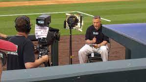 Louis blues for the network's pregame and postgame shows . Jim Hayes Go Go Cards