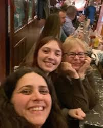 The Department of Art is pleased to announce that glass artist Linda Perrin  will be speaking