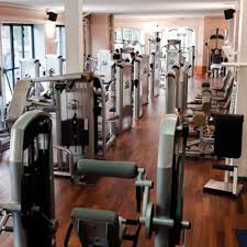 Le sourire l'amabilité le respect et le professionnalisme de l'équipe d'accueil est juste top vraiment top hommes et femmes autant qu'ils sont sont hyper sympa et me donnent chaque fois la même. Salle De Sport Bastille Paris 12 Cercles De La Forme