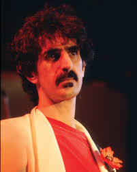 Il 27 gennaio 1986 veniva pubblicato l'album live Does Humor Belong in  Music