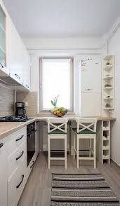 Die arbeitsplatte kann nicht nur als tisch auf der seite verlängert werden, sondern auch als theke nach vorne. Kleine Tische Fur Die Kuche 25 Schicke Design Ideen Fur Kleine Kuche Nutzliche Vorschlage Die Besten Tipps Fur Die Kleine Kuche Lubang Ilmu