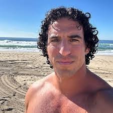 Travis Fredrickson's Instagram, Twitter & Facebook