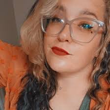 Kendra Olds's Instagram, Twitter & Facebook