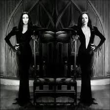 Christina Ricci As Morticia Addams Is Everything You Hoped For And More In 2020 Morticia Addams Addams Family Christina Ricci