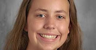 Notre Dame students receive diplomas May 21