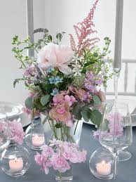Eine schöne tischdeko für hochzeit bietet die perfekte möglichkeit, eine festliche und ganz individuelle atmosphäre zu kreieren. Tischdeko Blumen Hochzeit Selber Machen Caseconrad Com