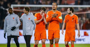 Op deze pagina vindt u altijd de meest recente en actuele selectie van het nederlands elftal. Oranje Op Ek 2021 Voor Welke Keeper En Vier Verdedigers Moet Koeman Kiezen Voetbalprimeur Nl