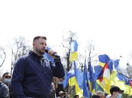 В харькове подрались депутаты, а под горсоветом нацкорпус с опзж напомним, 30 июня текущего года в харькове неизвестный расстрелял мужчину и скрылся с места преступления. Odessa Byla I Budet Ukrainskoj Nackorpus Provel V Odesse Marsh Zashitnikov Gordon