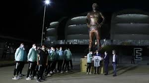 Diego maradona is in india & a statue of him was unveiled at a charity event in kolkata. Statue Of Diego Maradona Unveiled Before Argentina Chile Match News World Most Read