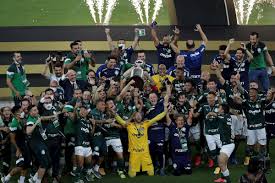 El verdao se quedó con la copa libertadores gracias a un gol en el descuento de breno lopes, que palmeiras se consagró campeón de la copa libertadores por segunda vez en su historia luego de derrotar en la final al santos con. Palmeiras Campeon De La Copa Libertadores 2020 Las Mejores Imagenes De Su Celebracion Fotos Rpp Noticias