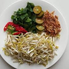 Ini kerana kandungan bahan bahan yang berlemak dan sedap di dalam mee kari semestinya menarik minat rakyat malaysia dari dahulu lagi. Resepi Mee Kari Special Wan Rokiah Wan Ismail Pengedar Shaklee Paka