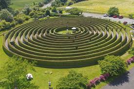 Our maze is one of the largest in the country, spanning an incredible diameter of 160 feet. Amazing Mazes Picture Perfect Puzzles You Ll Want To Try Loveexploring Com