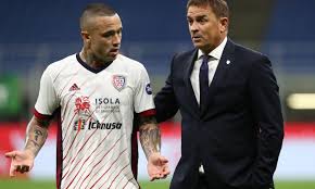Professional footballer for as roma and the. Cagliari Infortunio Per Nainggolan Costretto A Uscire Dopo 10 Serie A Calciomercato Com
