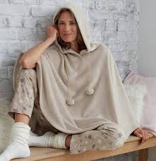 Linge de maison, linge de bain, linge de table, lingerie de nuit pou homme et femme, de petite lingerie. Epingle Sur Pyjama Chemise De Nuit Robe De Chambre Homewear