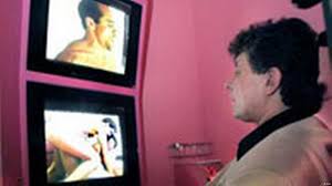 Germany Lifts Red Light on Televised Porn – DW – 12192003