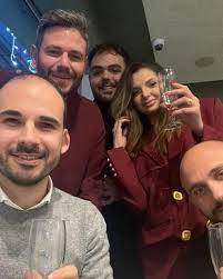 Ora siamo pronti per un grande 2025. Un abbraccio di cuore, vi auguro un  anno denso di soddisfazioni ❤️