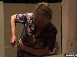 Moaning granny rides his young rod. Moaning Grandma Rides Young Meat Lemvio Com Porn Videos