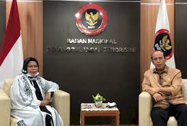 Read tokoh from the story keluarga pramono by drupadi (lita) with 133,079 reads. Silaturahmi Dengan Kepala Bnpt Tokoh Perempuan Suarakan Pentingnya Peran Ibu Bentengi Masuknya Paham Radikal Dan Terorisme Dalam Keluarga Badan Nasional Penanggulangan Terorisme