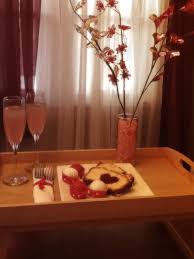 Today it only takes one week for users to send a billion tweets. Kitchen Vixen Home Facebook