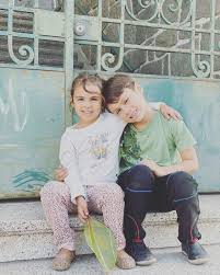 Hace algunos días, la ex chica rojo maura rivera publicó una imagen en su cuenta de instagram en la que aparecía con daniela castillo, leticia sin embargo, la ex cocotera no habría recibido comentarios muy positivos por la decisión de dejar a sus hijos con su esposo y familia y partir sola. Maura Rivera Impresiono Al Mostrar Lo Grandes Que Estan Sus Hijos