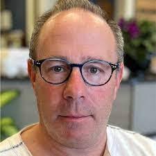 Kenneth Gustin's Instagram, Twitter & Facebook