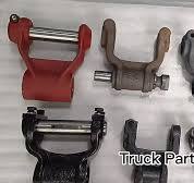 New Condition Fuso Canter Truck Suspension Parts MC405262/MC406262 Leaf  Spring Shackle