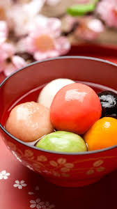 Tangyuan Are Glutinous Rice Balls Tangyuan In Chinese Has A Similar Pronunciation With Tuanyuan Meaning Reunion So People Sweet Dumplings Food Yummy Food