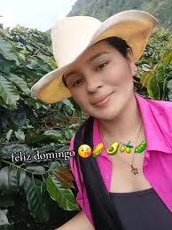 Campesina: La vida en el campo y amor al trabajo