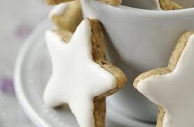 Recette Biscuits De Noel En Forme D Etoiles Recette Recette Biscuit De Noel Biscuit De Noel Recette Biscuit