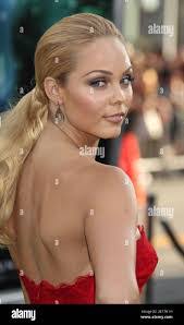 Laura Vandervoort's Instagram, Twitter & Facebook