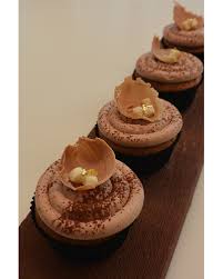 Cupcake Banane Chocolat Au Lait Tonka Christophe Michalak La Boutique En Ligne L Patisserie Chocolat Epicerie Cours De Patisserie Cupcake Banane Cours De Patisserie Patisserie