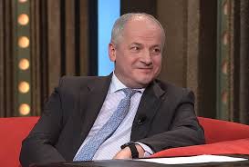 Ministr zdravotnictví roman prymula (56, za ano) včera oznámil, že dojde k omezení počtu osob na hromadných akcích. Roman Prymula Wikipedia
