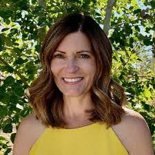 Janet Nolan's Instagram, Twitter & Facebook