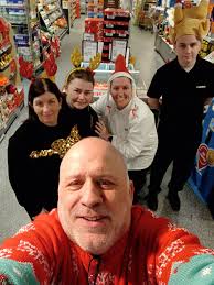 Have a great Christmas 🎄 from all the staff in Hannons Centra Navan. Don't  forget we close at 8pm tonight and reopen 10 am st Stephen's day.