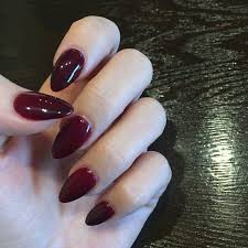 Almond Black And Red Ombre Nails Pin By Diana Medellin On Nails In 2020 Wine Nails Oval Nails Almond Acrylic Nails