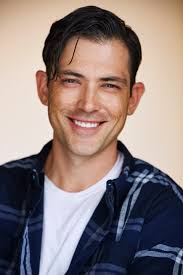 Dorian Roberts's Instagram, Twitter & Facebook