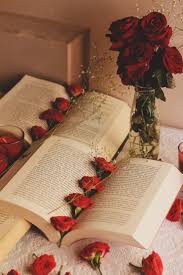 Book Worm Book Photography Book Wallpaper Book Photography Instagram