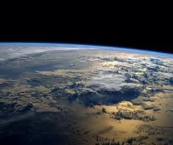Pamantul (terra) este a treia planeta de la soare si are in este formata din trei invelisuri specifice: AlertÄ La Nasa Descoperire CiudatÄ Aproape De PÄmant Evenimentul Zilei