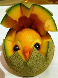1001 Idees De Sculpture Sur Fruits Et Legumes En 2020 L Art Du Fruit Sculptures De Fruits Sculpture Alimentaire