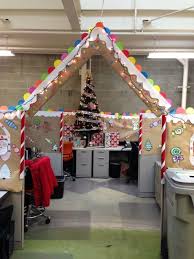 Office christmas decorating themes best decorations whoville. 100 Best Christmas Office Decorations Ideas You Ll Ever See Ethinify