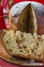 Per il secondo imasto del panettone utilizzando un tarocco staccate il primo impasto (lievitato) dalla ciotola di vetro e trasferitelo in planetaria, sempre dotata di foglia. Panettone Di Natale Facile E Veloce Oggi Cucina Mirco