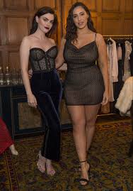 View 128 729 nsfw pictures and enjoy chubby with the endless random gallery on scrolller.com. The Shallow Men Who Refuse To Date Women Over Size 8 Because They See Them As Lazy Not Good For My Image And Sex Hungry