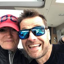 TTER me choosing what game to delete to make room for season update 예  FunnuBone unnu uBone