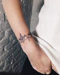 There's a misconception these layouts are worn by just men with muscle bodies for flaunting their nicely constructed muscles. Marlon Brando Wrist Bracelet Tattoos